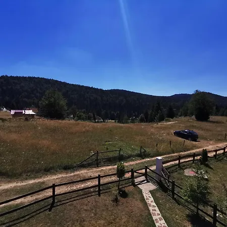 Vikendica Dana 米特洛瓦克